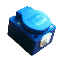 Розетка Schuko в комплекте с монтажной коробкой производителя PCE 105-0hp